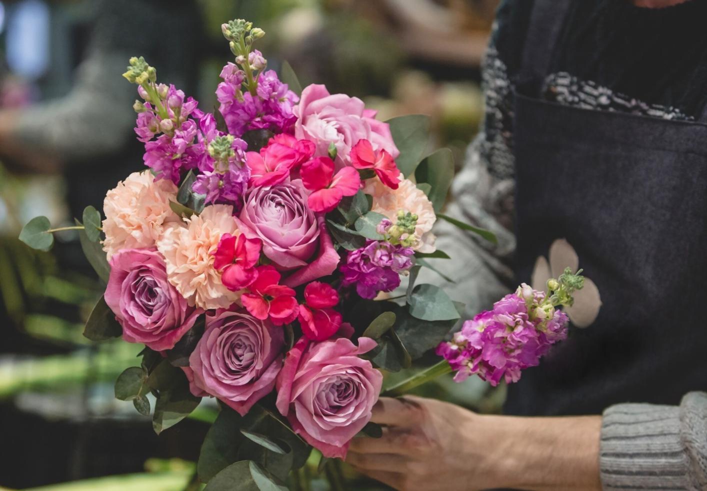 Verse bloemen geselecteerd bij de veiling